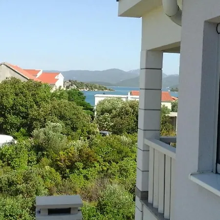 Adria Apartment Sreser